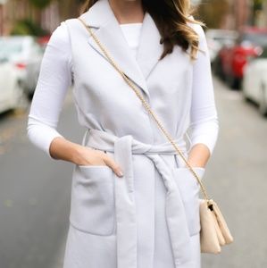 Sleeveless duster